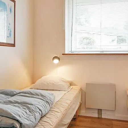 6 Person Holiday In